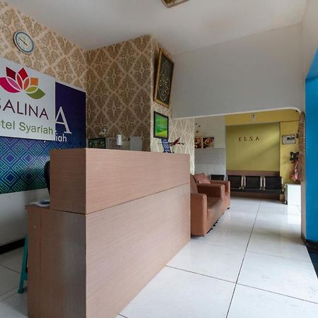 Spot On 2425 Salina Hotel Syariah Sidoarjo Eksteriør bilde