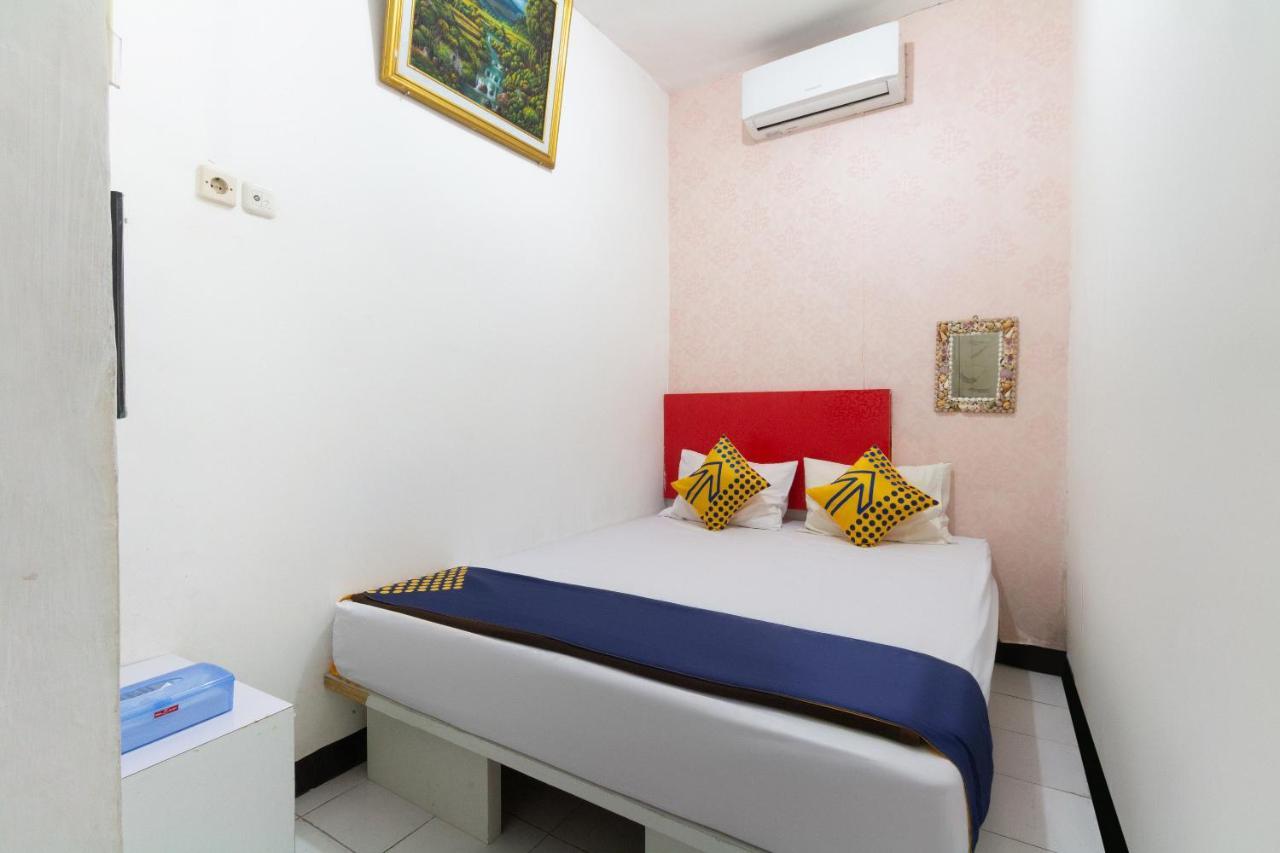 Spot On 2425 Salina Hotel Syariah Sidoarjo Eksteriør bilde