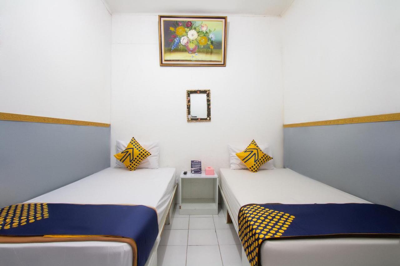 Spot On 2425 Salina Hotel Syariah Sidoarjo Eksteriør bilde