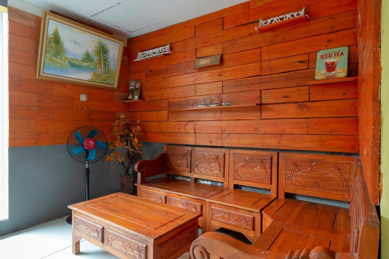 Spot On 2425 Salina Hotel Syariah Sidoarjo Eksteriør bilde